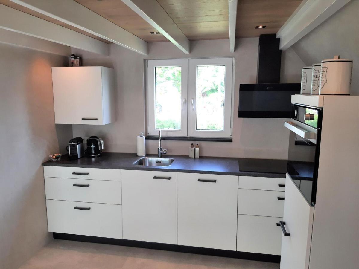 Stylish Holiday Home By The Sea Tuitjenhorn المظهر الخارجي الصورة