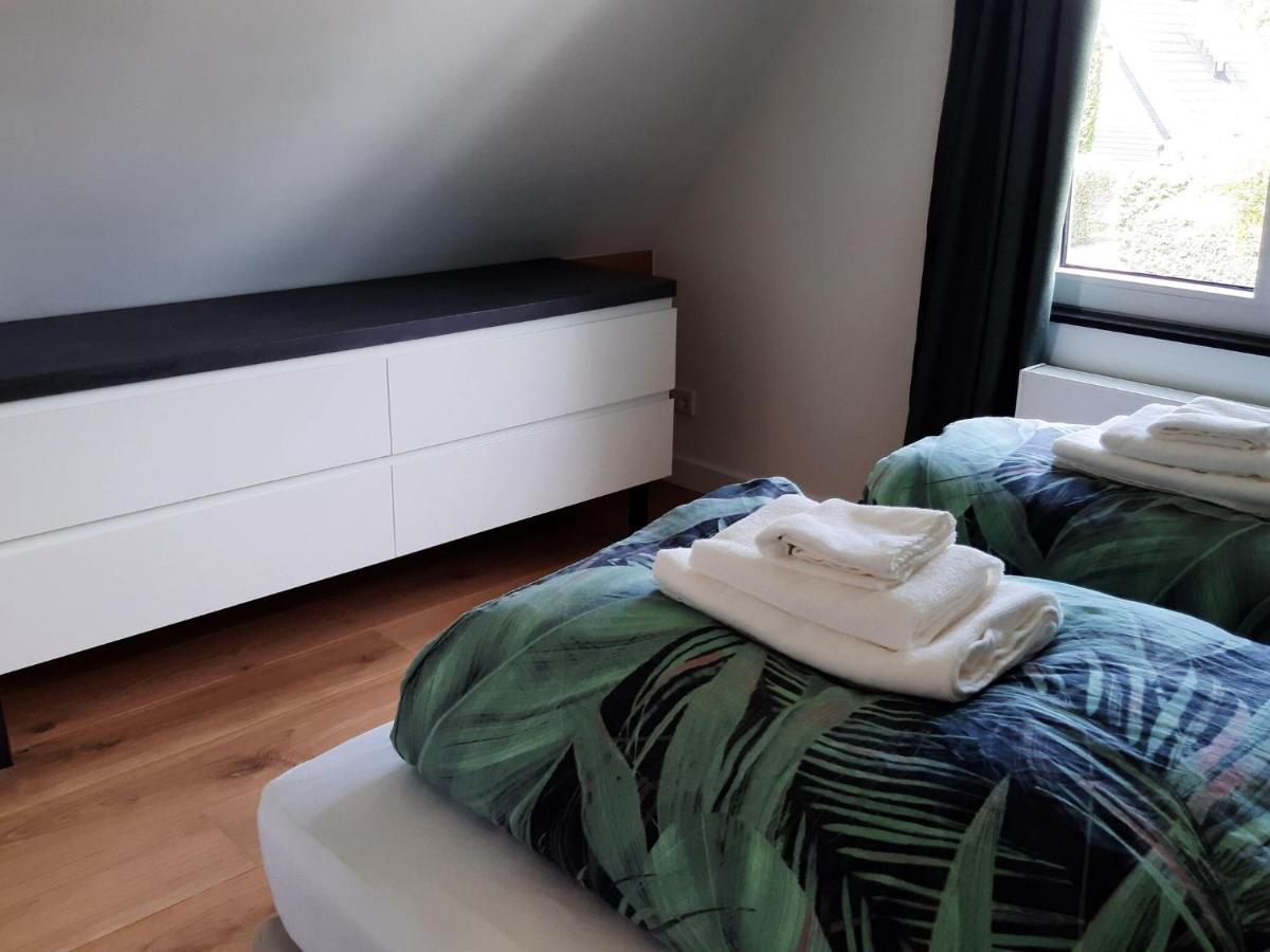 Stylish Holiday Home By The Sea Tuitjenhorn المظهر الخارجي الصورة